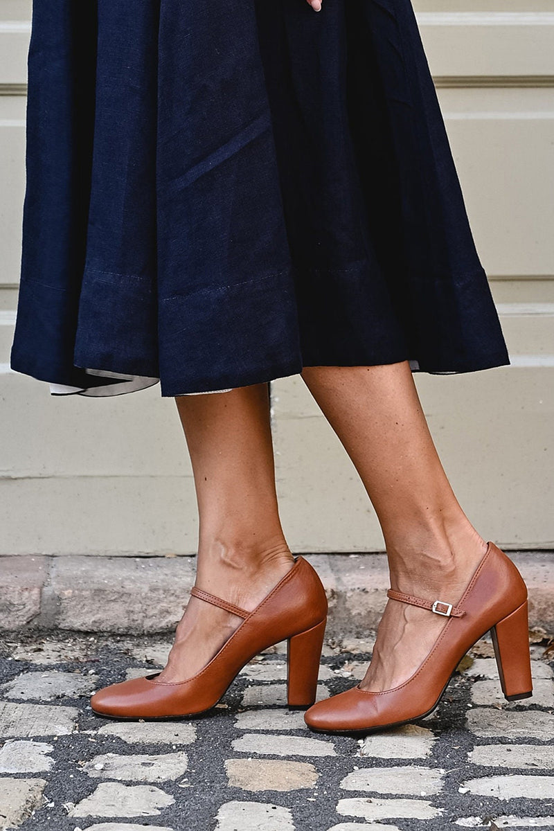 Caella™ | Alltags-Sandalen mit Riemen und einem kleinen Absatz