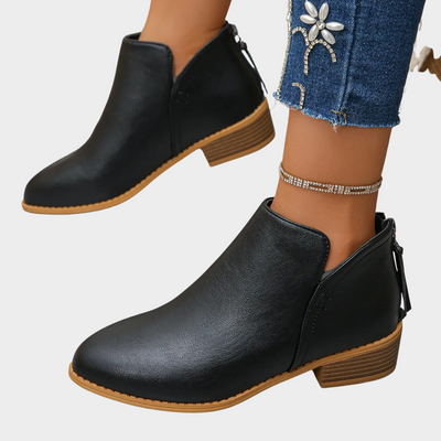 Oakley | Niedrige Absatz-Stiefeletten