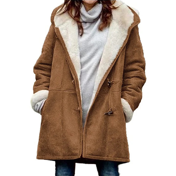 Tyra – Warmer Kapuzenpullover für den Herbst & Winter