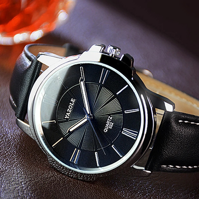 Luxuriöse Blaue Glas Leder Uhr™ - Olsen & Olsen