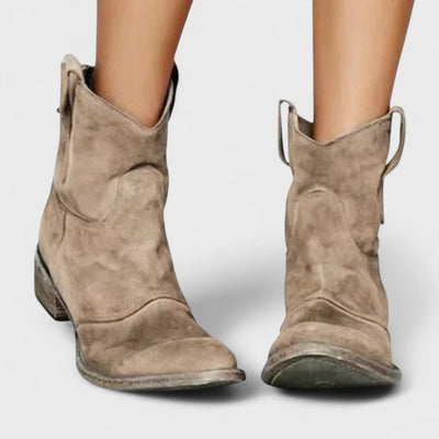 Carlotta - Zeitlose Stiefeletten