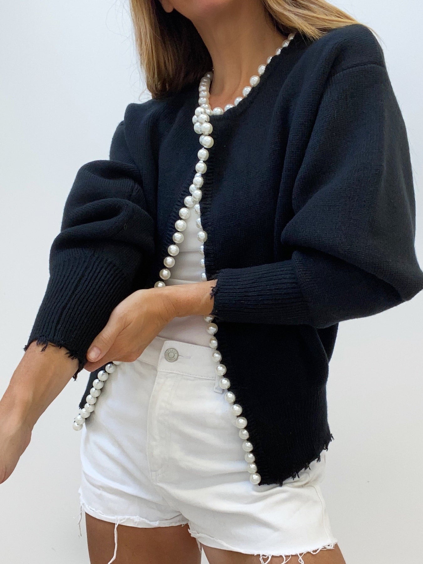 Olivia - Schicker Perlen-Cardigan