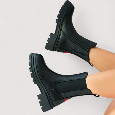 Sylvie™ | Stiefeletten mit Charakter und Liebe
