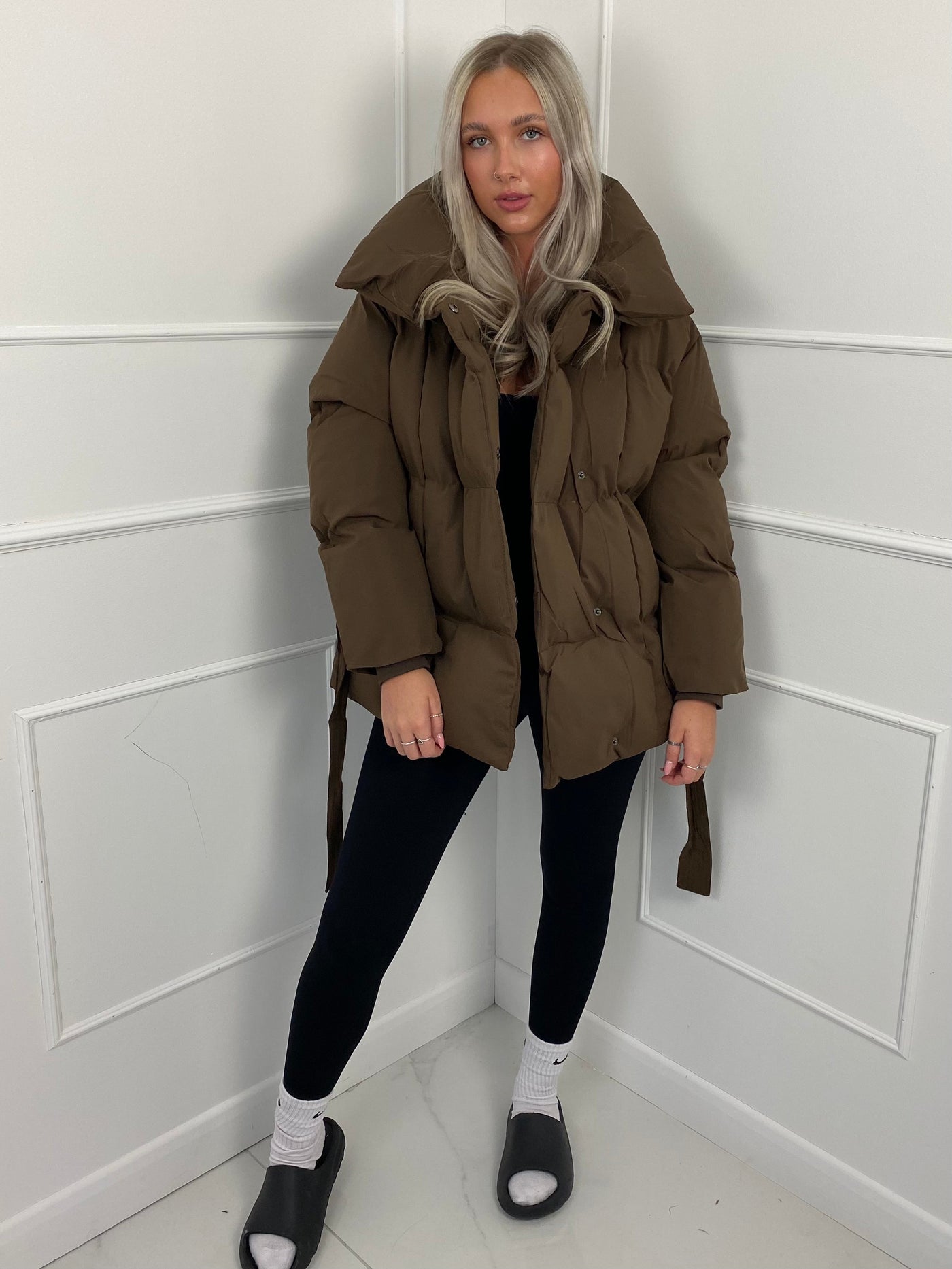 KARLY - Kurze Gürteltaschen-Pufferjacke