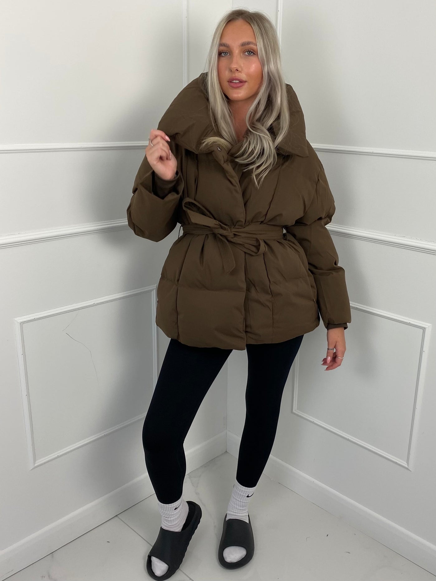 KARLY - Kurze Gürteltaschen-Pufferjacke