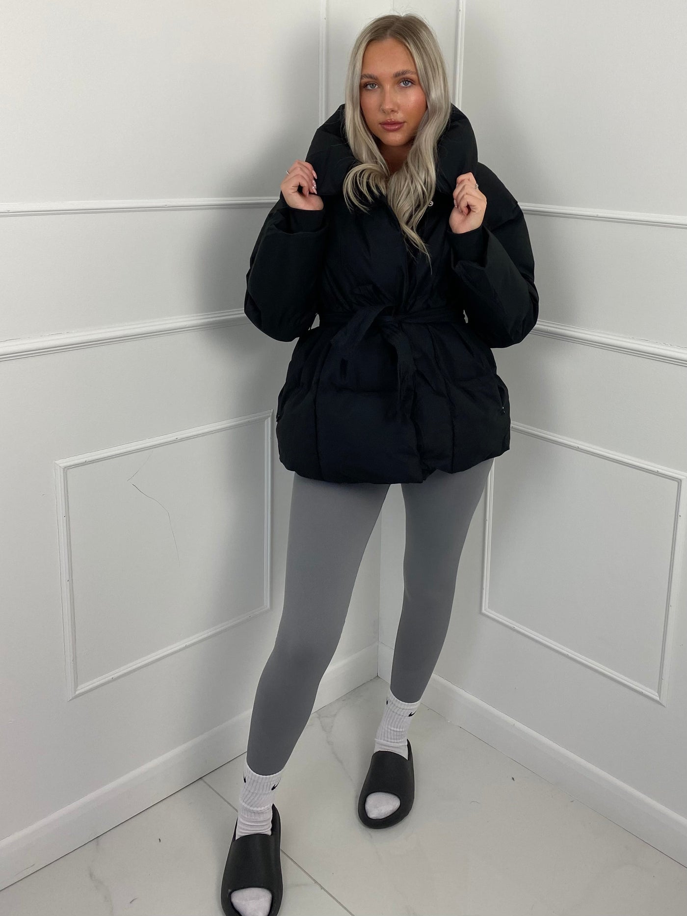 KARLY - Kurze Gürteltaschen-Pufferjacke