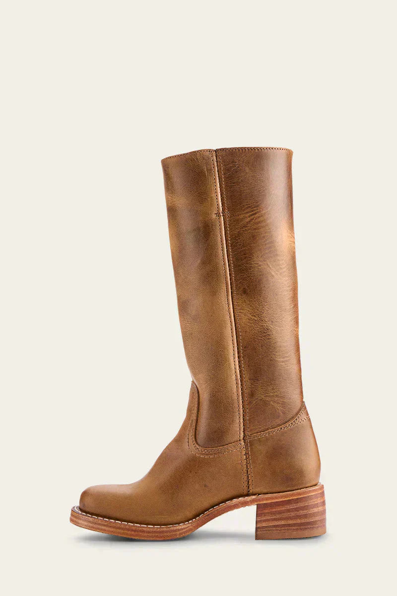 Delia – Kniehohe Stiefel mit schmaler Passform und strukturierter Sohle