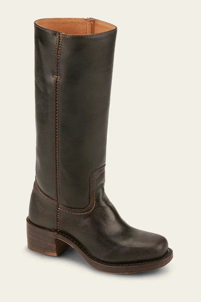 Delia – Kniehohe Stiefel mit schmaler Passform und strukturierter Sohle