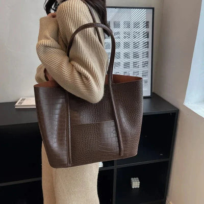 Betina - Schultertasche aus Krokoleder