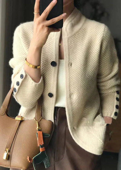 Claire – Strickjacke aus Wollmischung mit Knöpfen