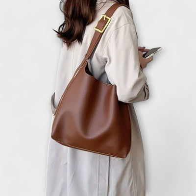 Nora. – Elegante Schultertasche aus Leder