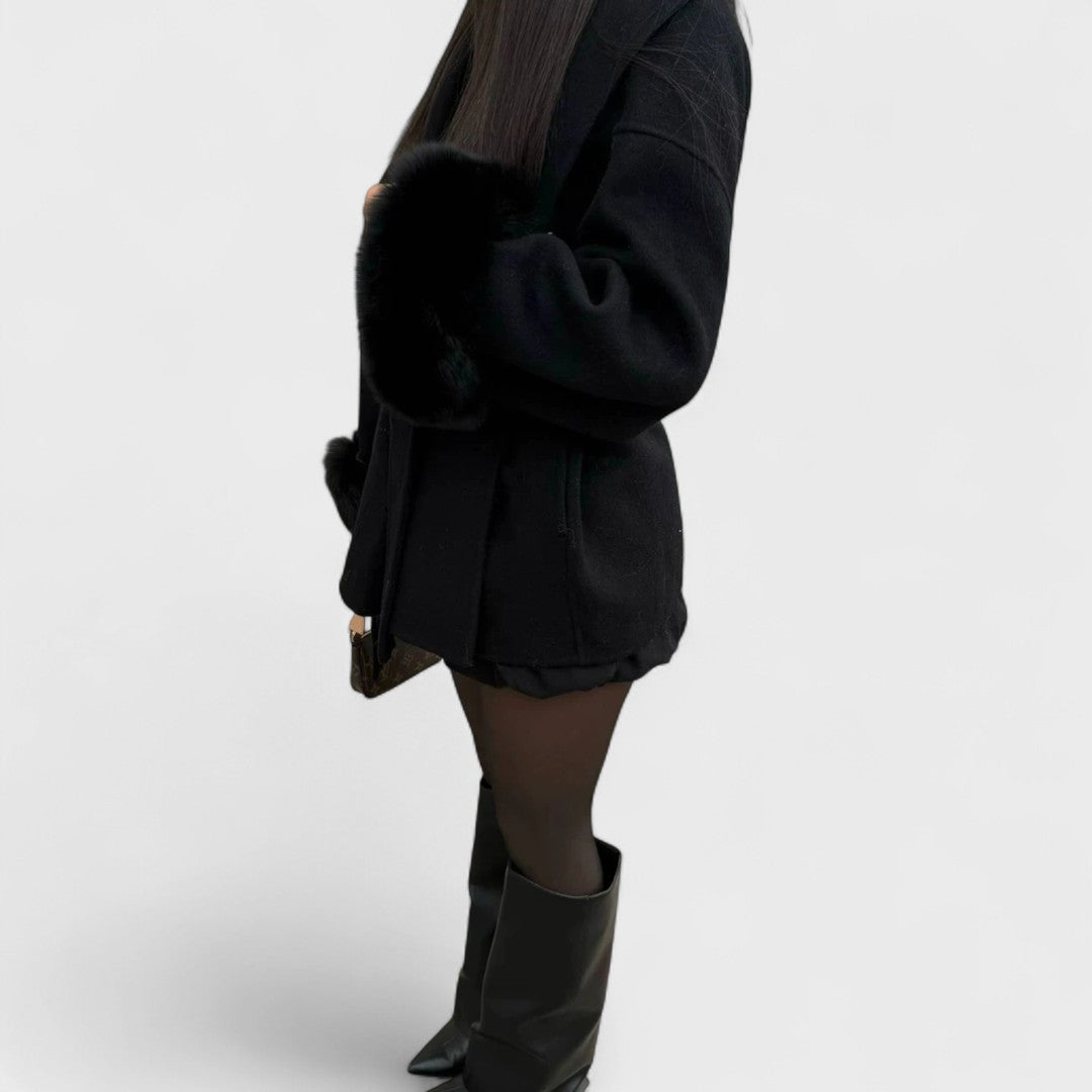 Woolcat – Eleganter Mantel mit Details aus Kunstfell