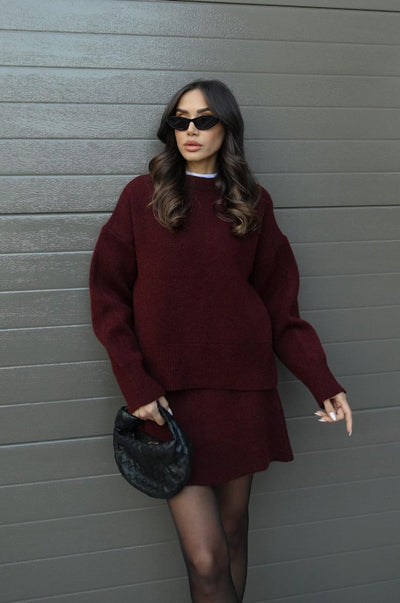 SOFIA – Pullover und Rock mit lockerer Passform