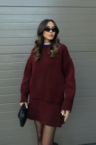 SOFIA – Pullover und Rock mit lockerer Passform