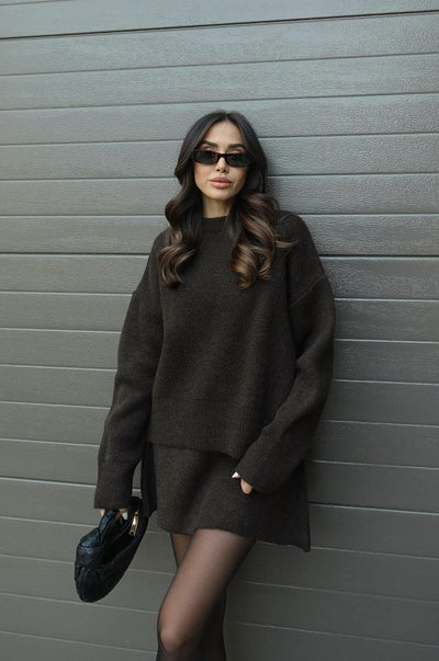 SOFIA – Pullover und Rock mit lockerer Passform