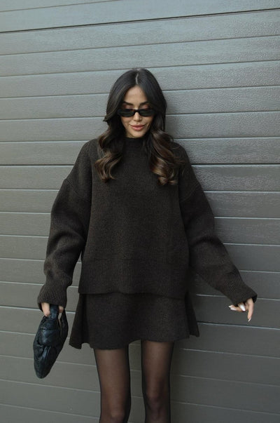 SOFIA – Pullover und Rock mit lockerer Passform