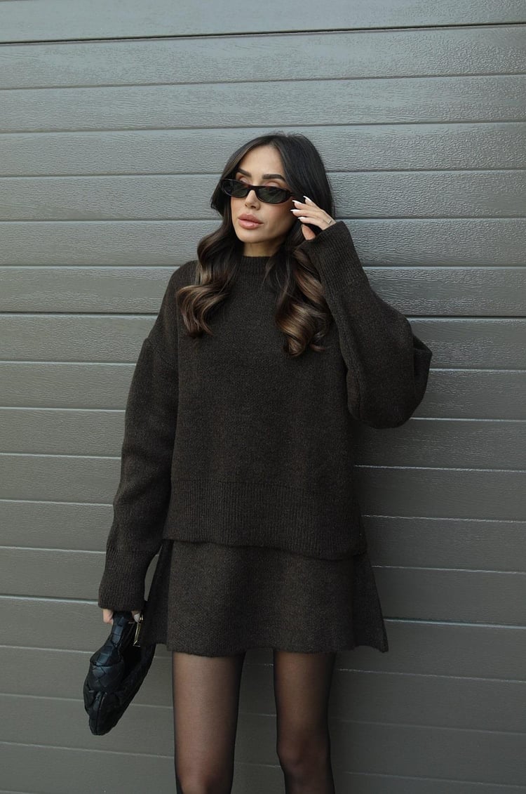 SOFIA – Pullover und Rock mit lockerer Passform