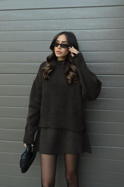 SOFIA – Pullover und Rock mit lockerer Passform