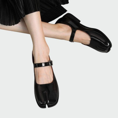 Olivia - Split-Toe Schnallen-Mary Janes