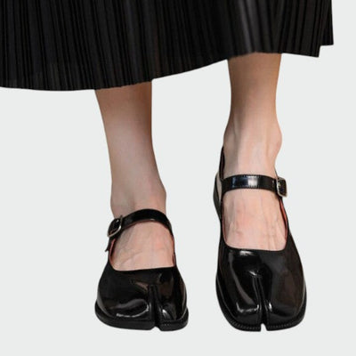 Olivia - Split-Toe Schnallen-Mary Janes