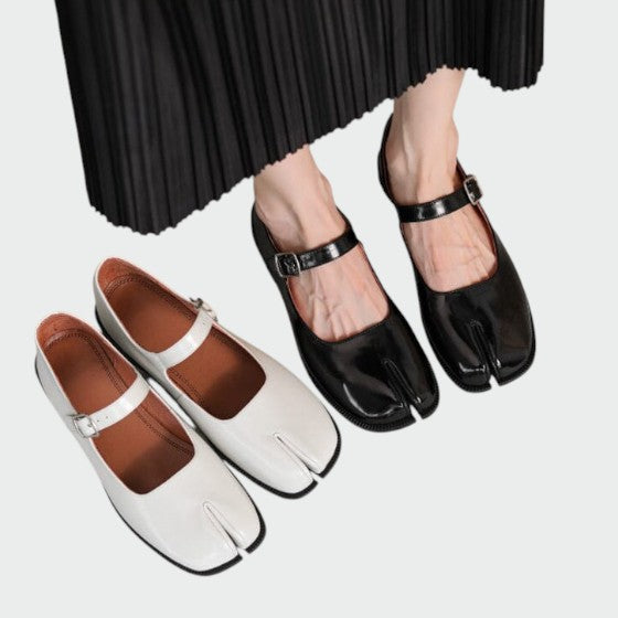 Olivia - Split-Toe Schnallen-Mary Janes